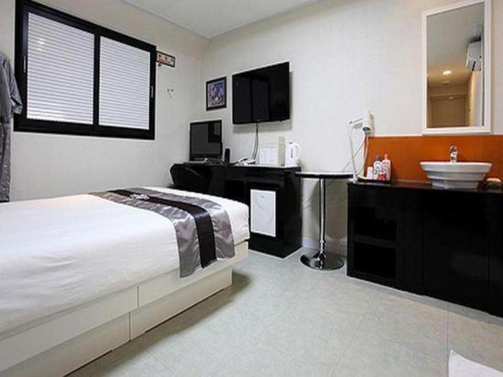 Novalus Tourist Hotel Сеул Экстерьер фото