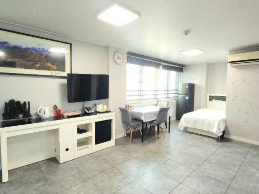 Novalus Tourist Hotel Сеул Экстерьер фото
